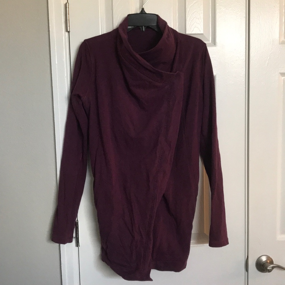 Lululemon Sweatshirt wrap with two buttons